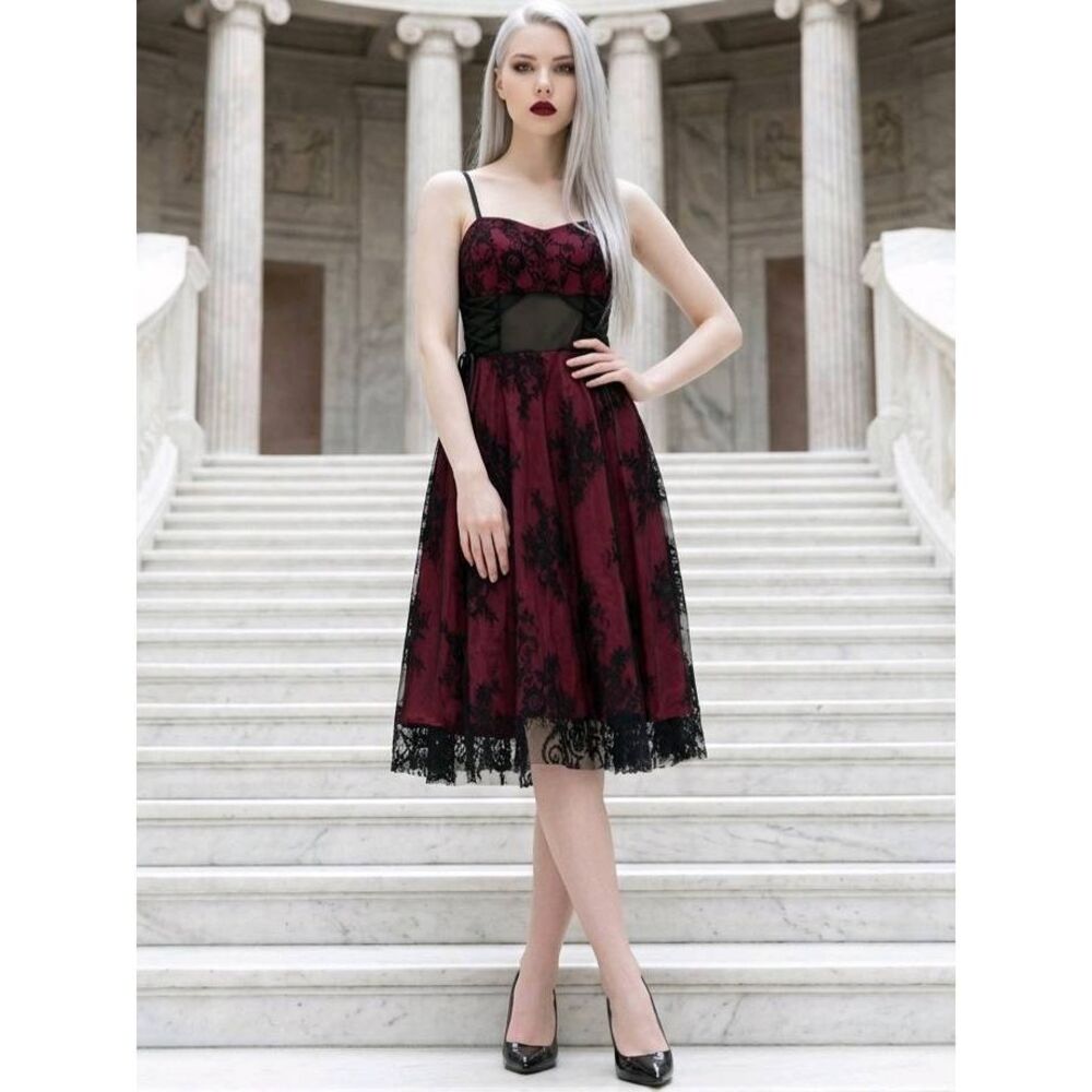💬🩵🅰️NWT Ruby Red Satin & Black Lace Sleeveless Dress Small